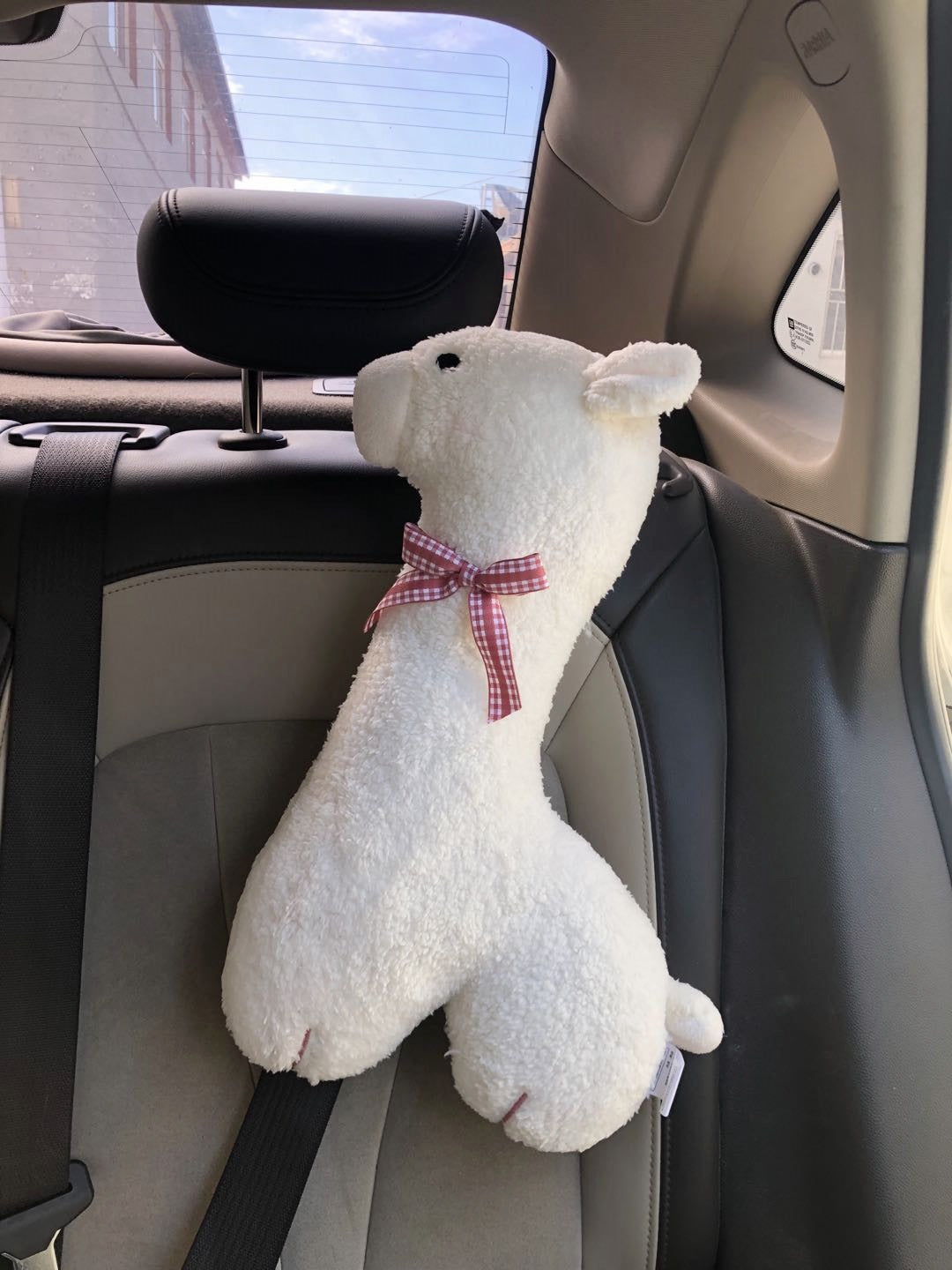 Almohada para coche con funda de cinturón